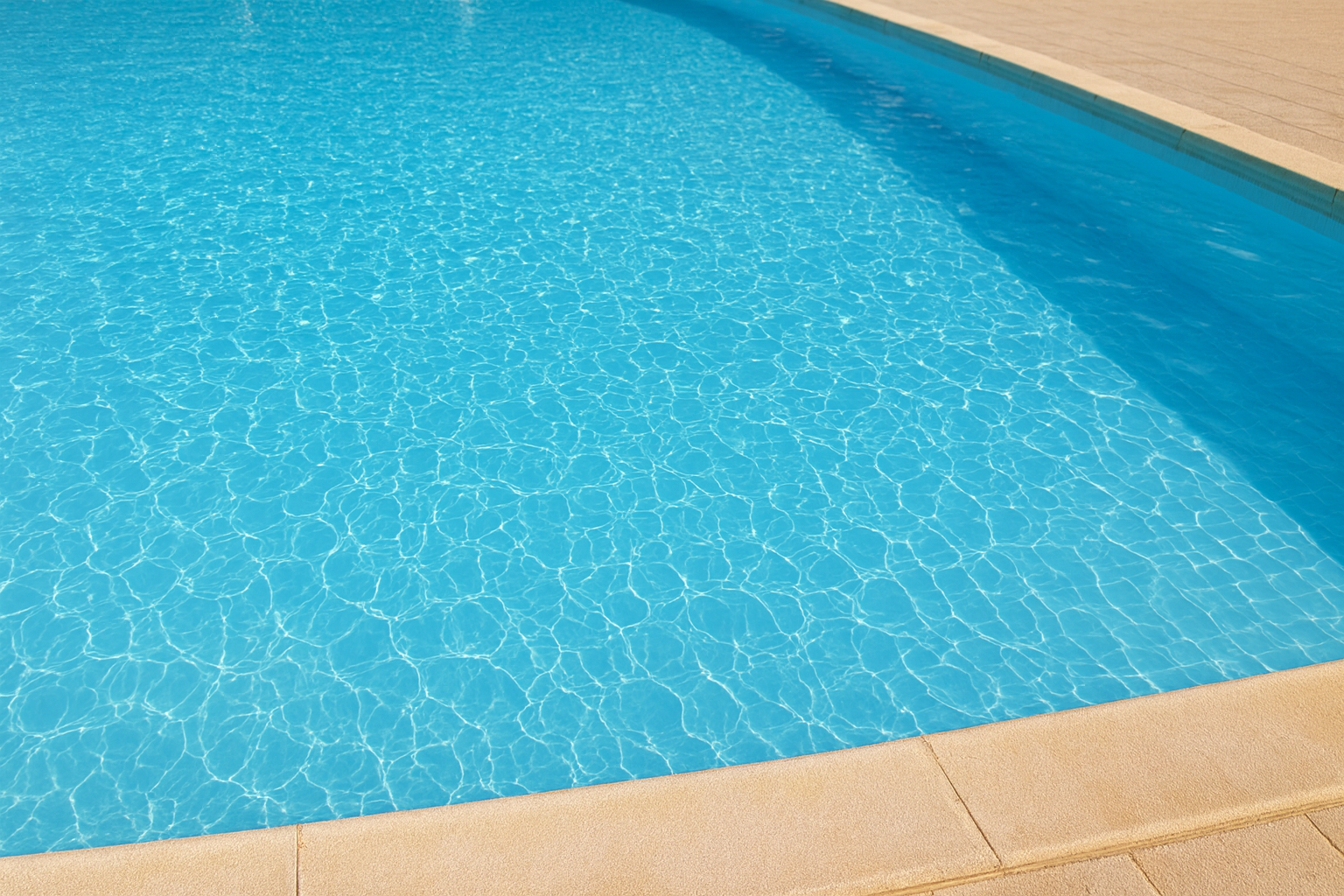 Green pool cleanup Orlando — crystal-clear blue pool water after algae removal.